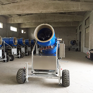 造雪機.jpg 造雪機.jpg